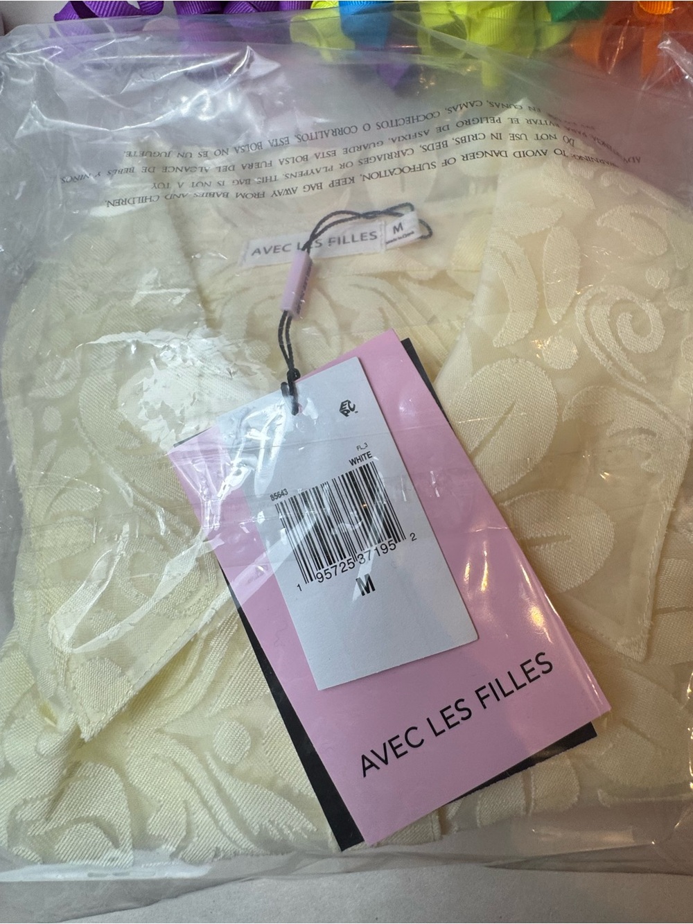Avec Les Filles Cream Floral Lace Button-Up Blouse - Picture 10 of 11
